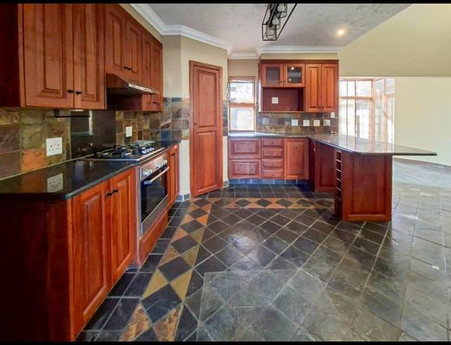 3 BEDROOM PROPERTY TO RENT IN MIDSTREAM ESTATE